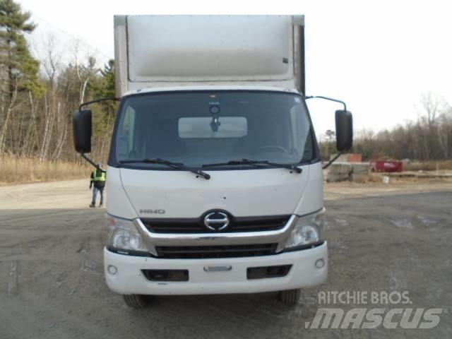 Hino 195 廂式貨物運輸車