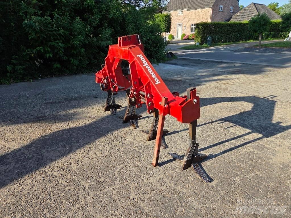 Kverneland DTX 300 中耕管理機