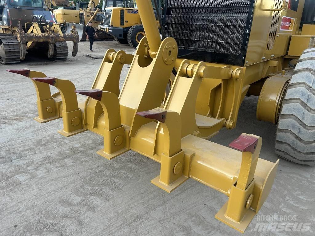 CAT 140 H 平土機