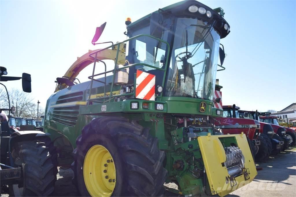 John Deere 7250 i 自走式飼料採集機