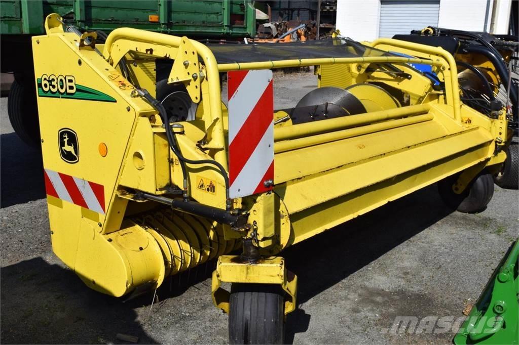 John Deere 7250 i 自走式飼料採集機