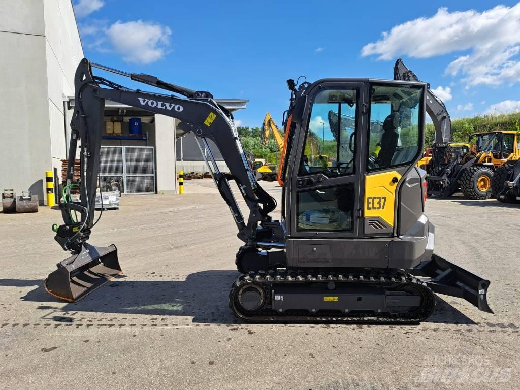 Volvo EC 37 F 小型挖土機/掘鑿機<7t(小型挖掘機)