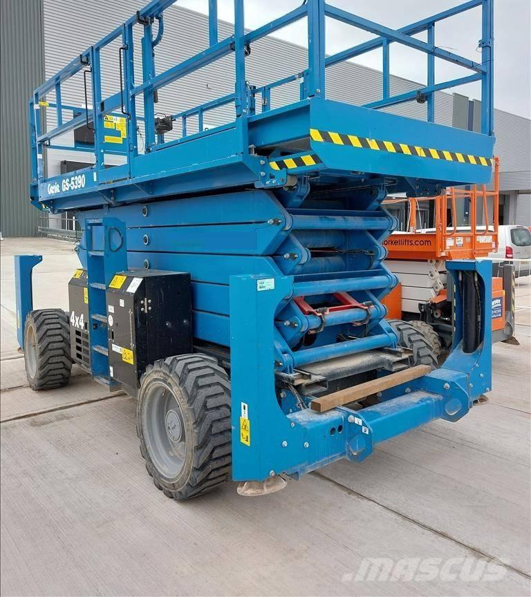 Genie GS 5390 RT 剪式升降機
