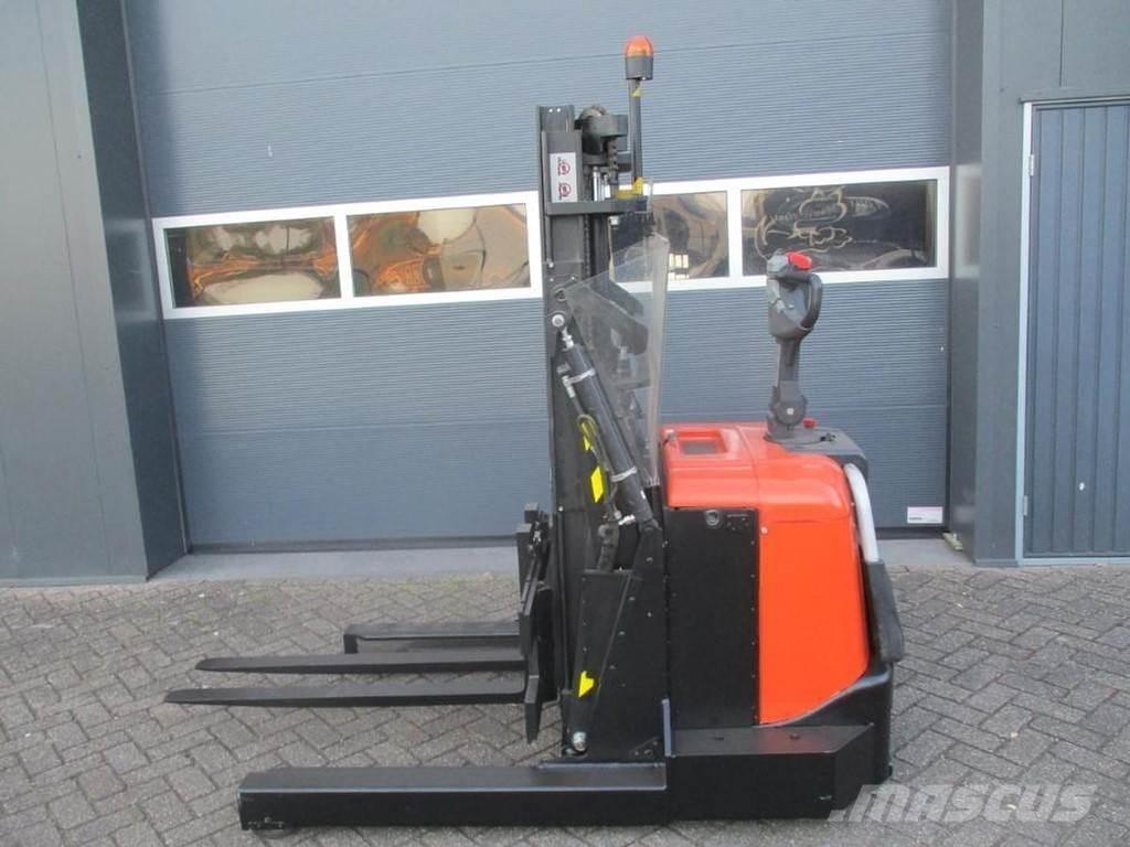 BT SPE 120 XRD 前伸型堆積機