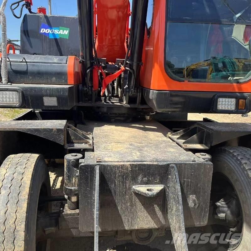 Doosan DX150W 旋轉式挖土機/掘鑿機/挖掘機