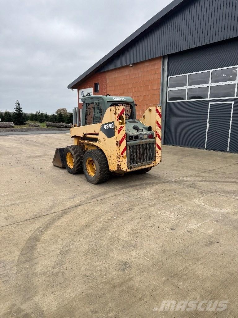 Gehl 4840 滑移轉向裝載機