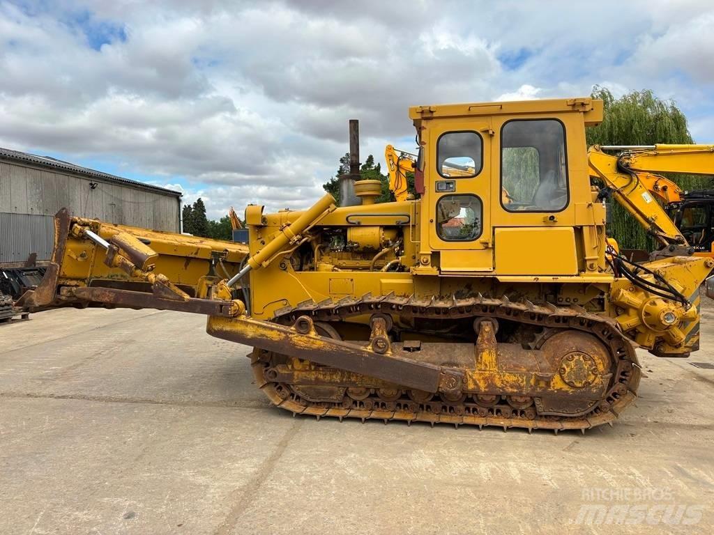 CAT D 6 D 履帶推土機