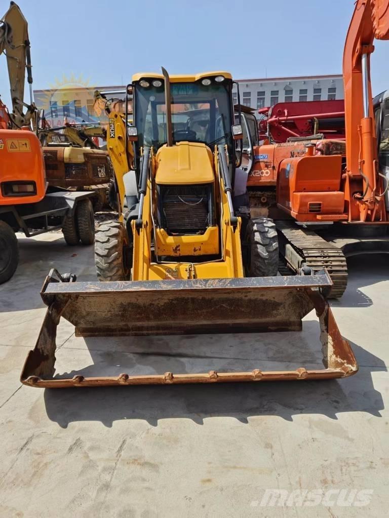 JCB 3 CX 反鏟裝載機