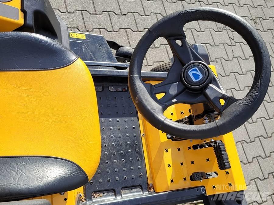 Cub Cadet ZX3 122 騎乘式割草機