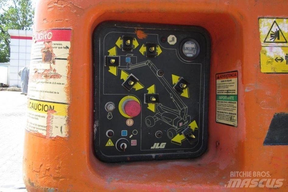 JLG M 600 JP 曲臂高空作業車