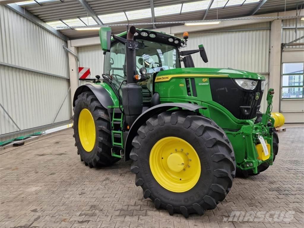 John Deere 6R 250 曳引機