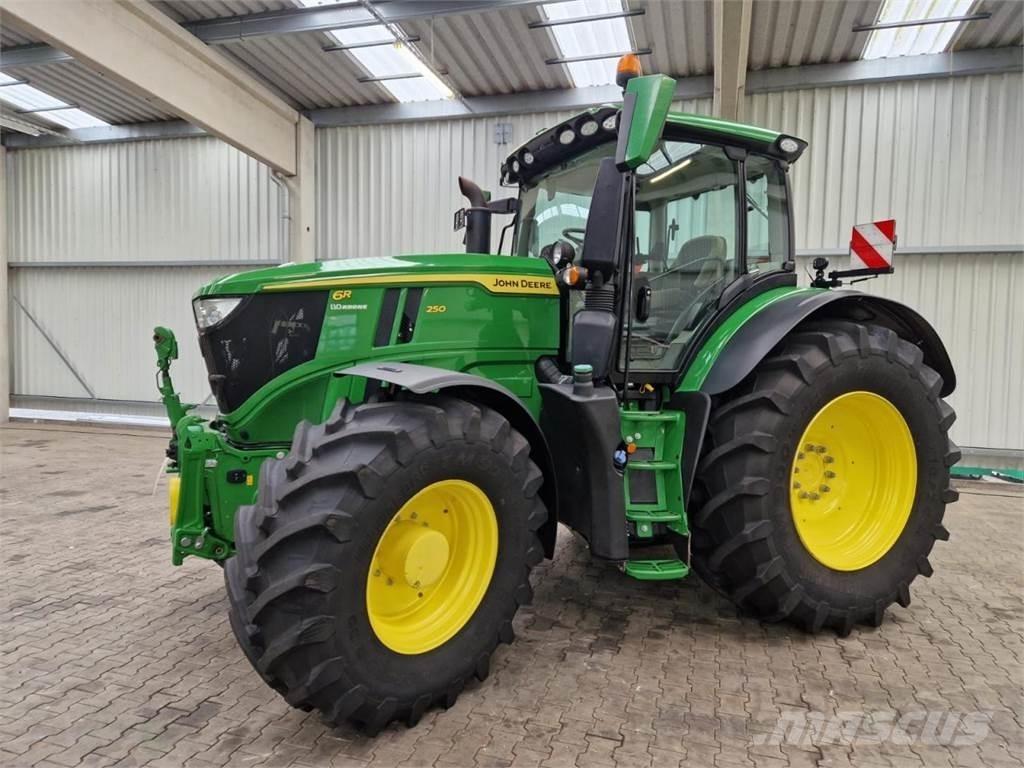 John Deere 6R 250 曳引機