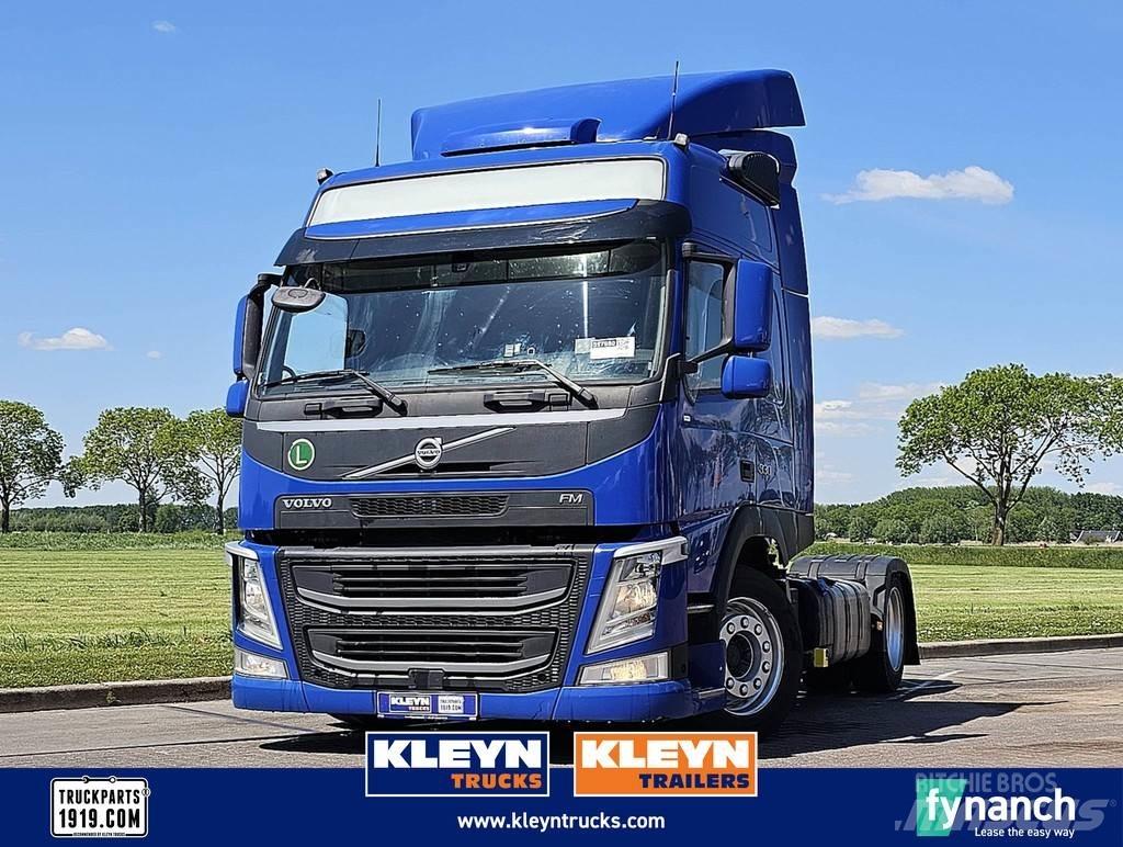 Volvo FM 330 曳引機組件