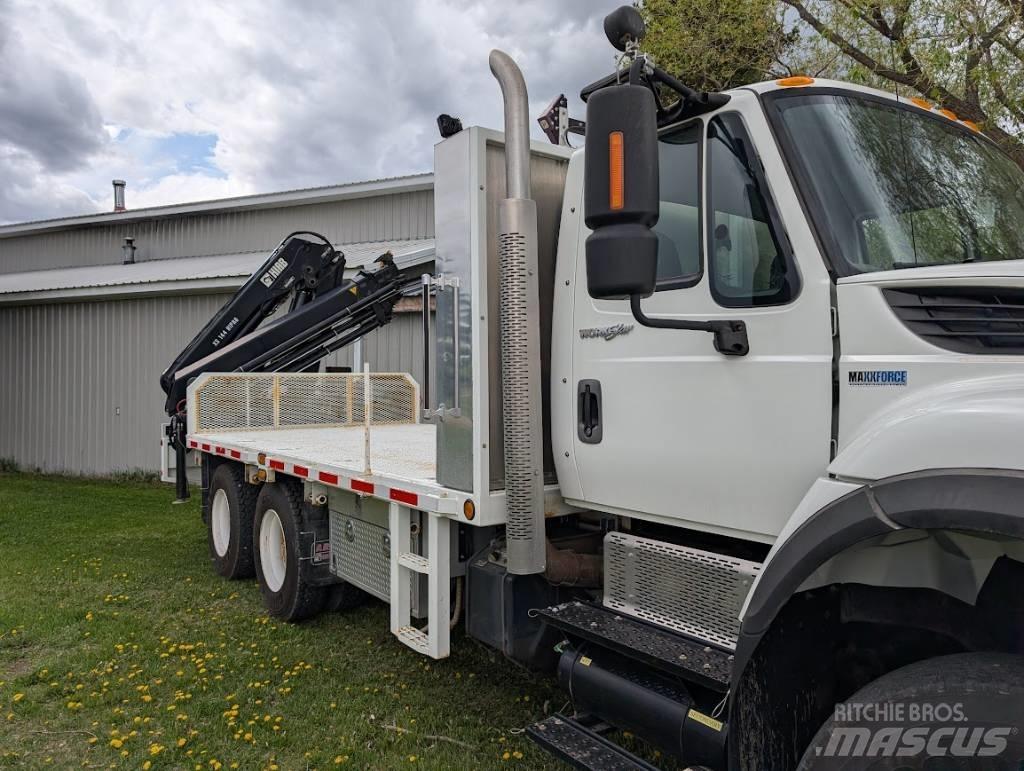 International 7500 起重機卡車