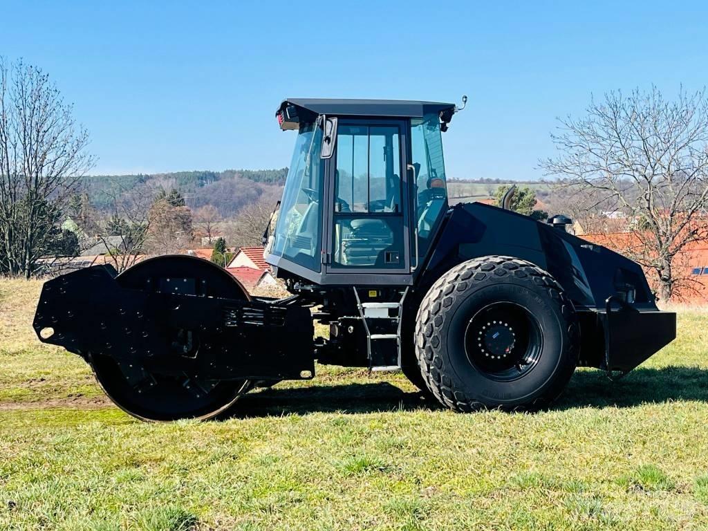 Ammann ARS 110 單輪滾壓機