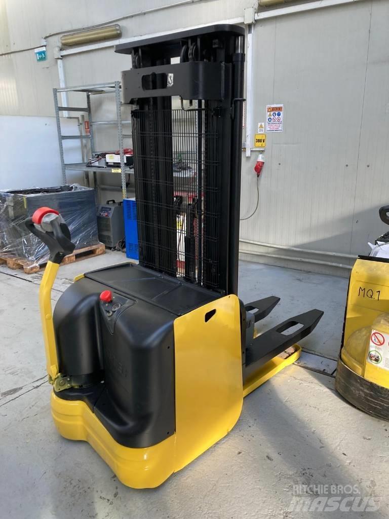 Hyster S 1.6 行走控制式堆積機