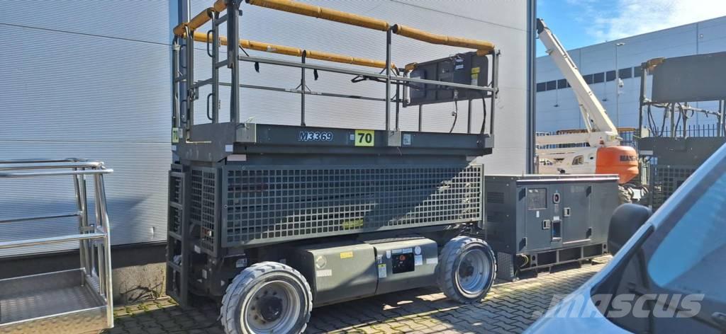 JLG M 3369 剪式升降機