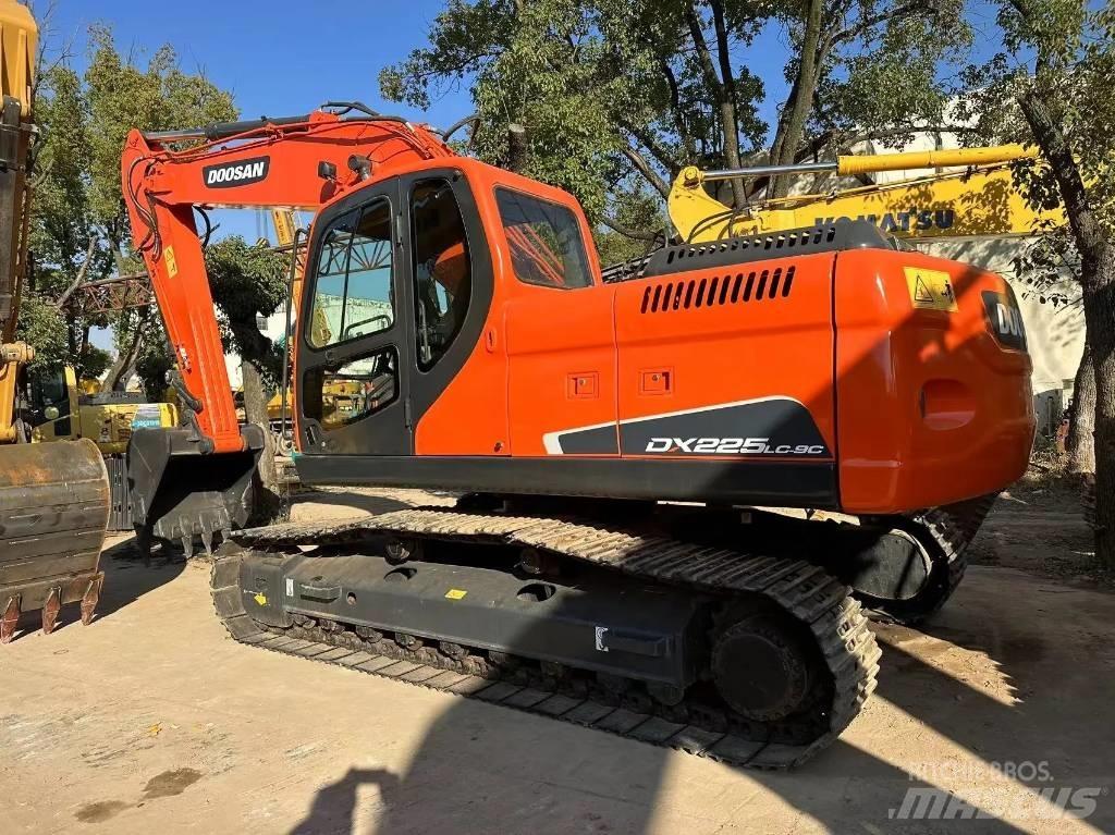 Doosan DX225-9C 履帶式 挖土機/掘鑿機/挖掘機