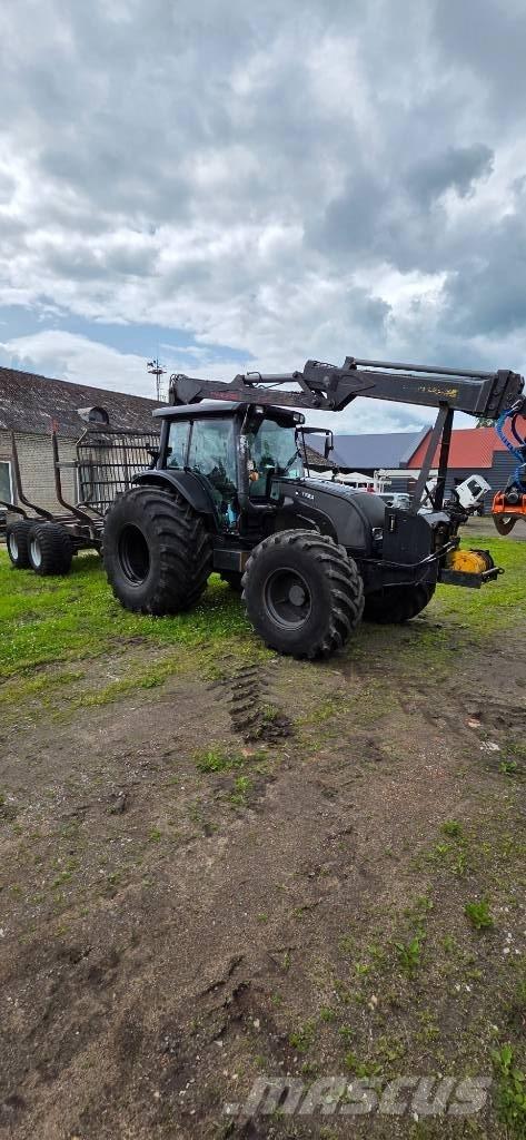 Valtra N 101 HT 集材機