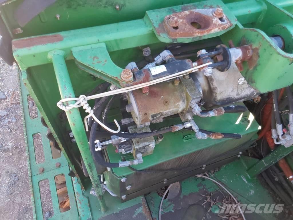 John Deere 903M 伐木歸堆機