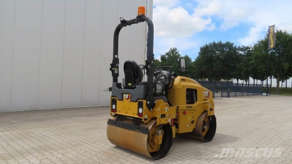 CAT CB2.7GC 雙輪滾壓機