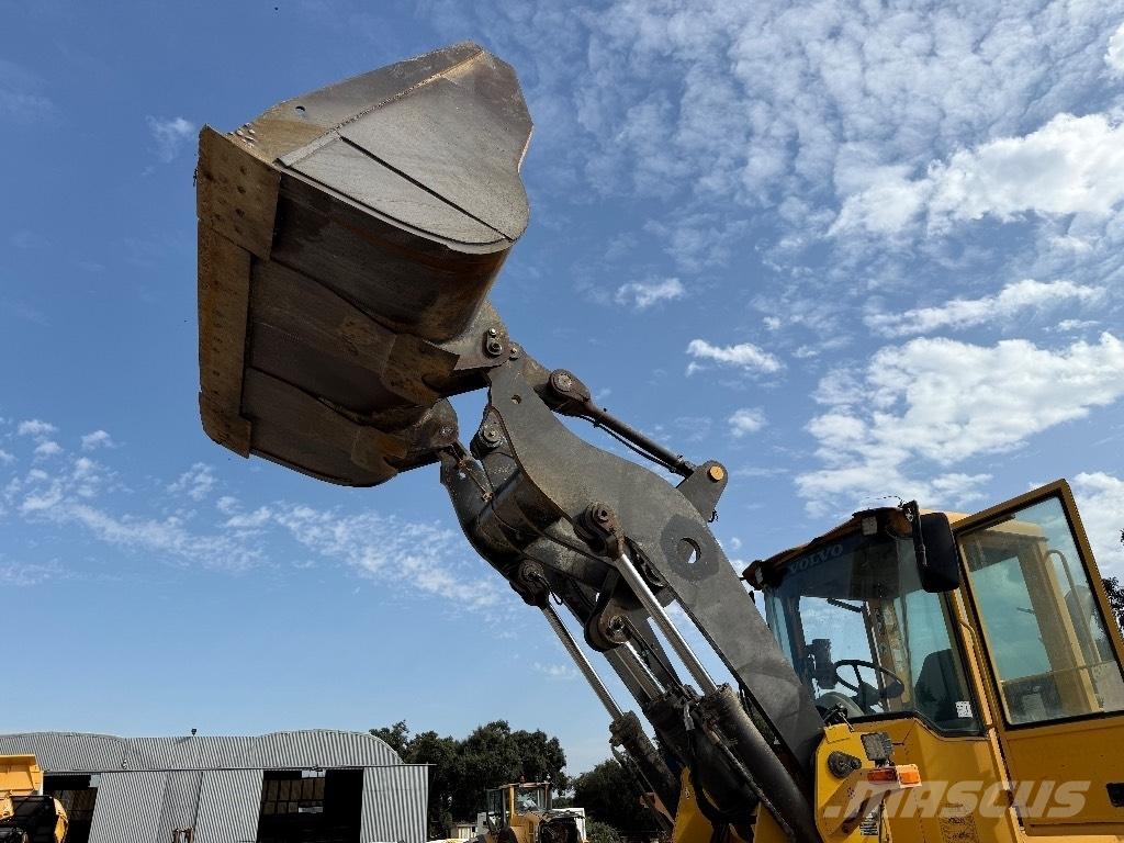 Volvo L 90 E 輪胎式裝載機
