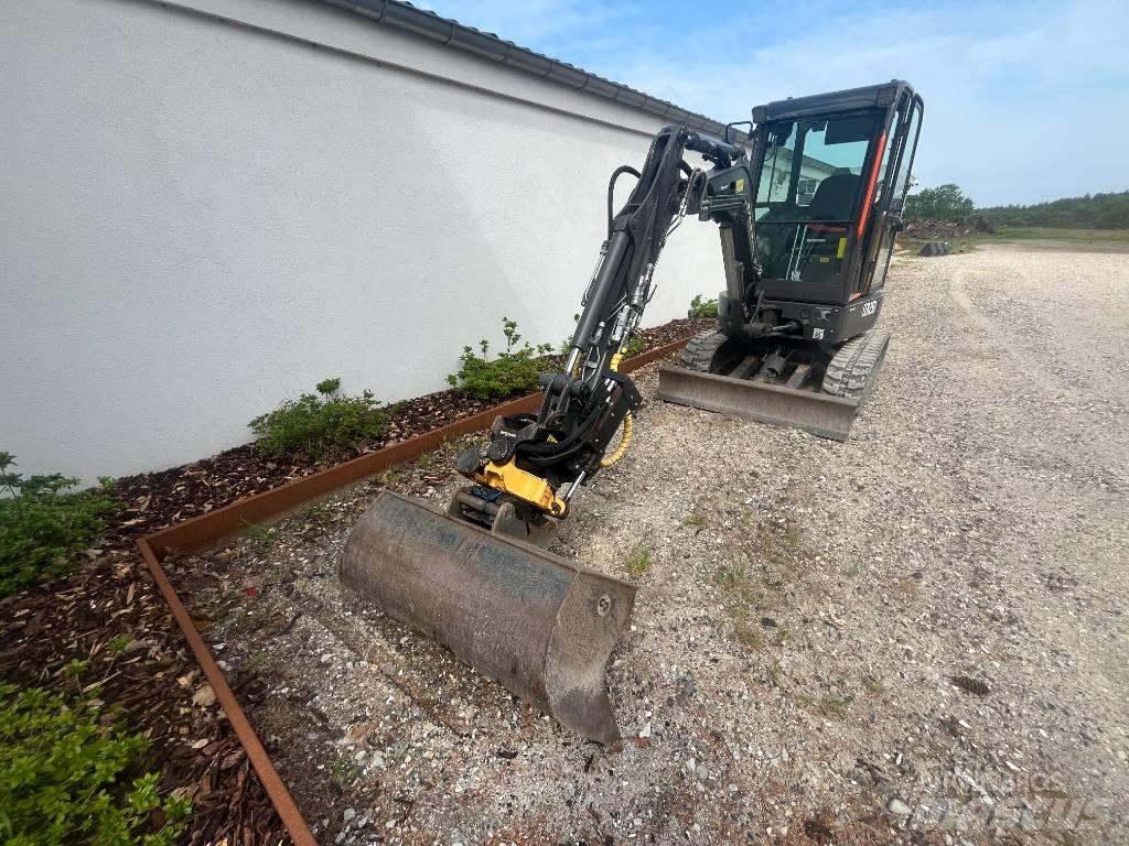 Volvo ECR 25 D 小型挖土機/掘鑿機<7t(小型挖掘機)