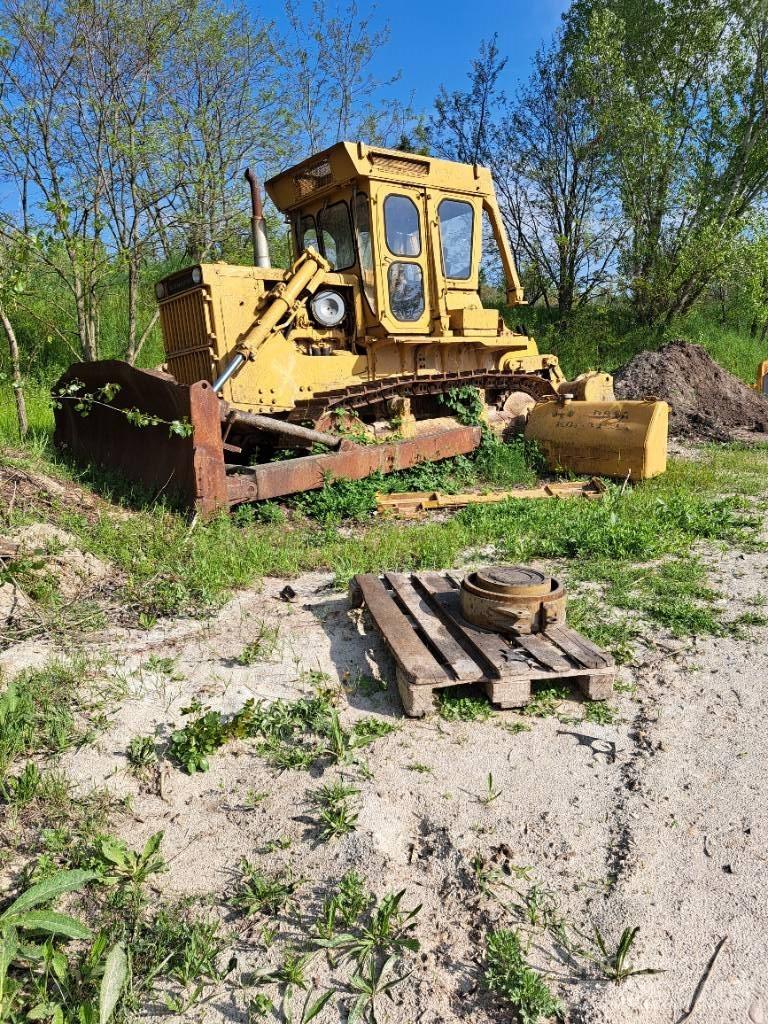 Komatsu D85A 履帶推土機