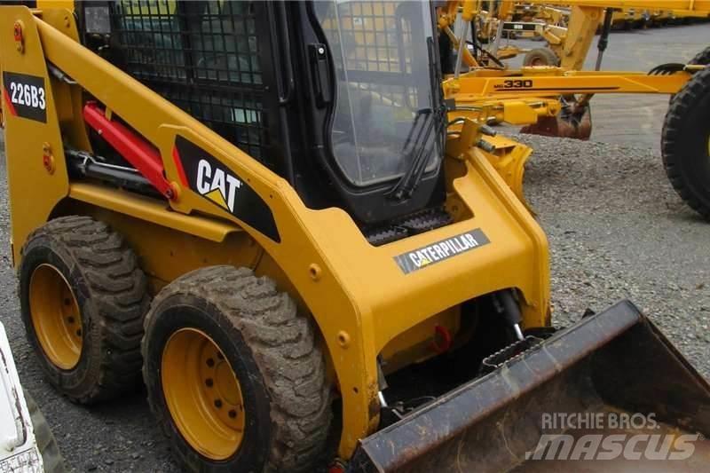 CAT 226B3 其他貨車