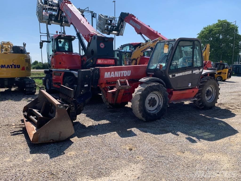 Manitou MRT 1435 伸縮臂操作車