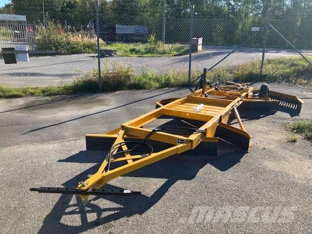 Vreten V3-220 刮路機