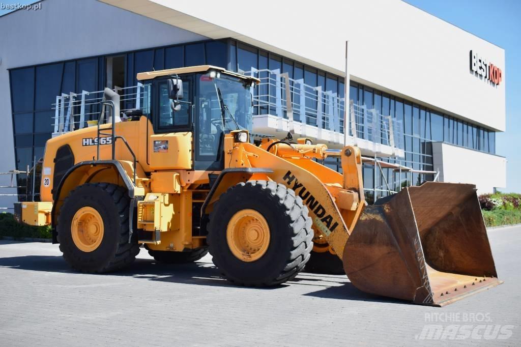 Hyundai HL 965 輪胎式裝載機