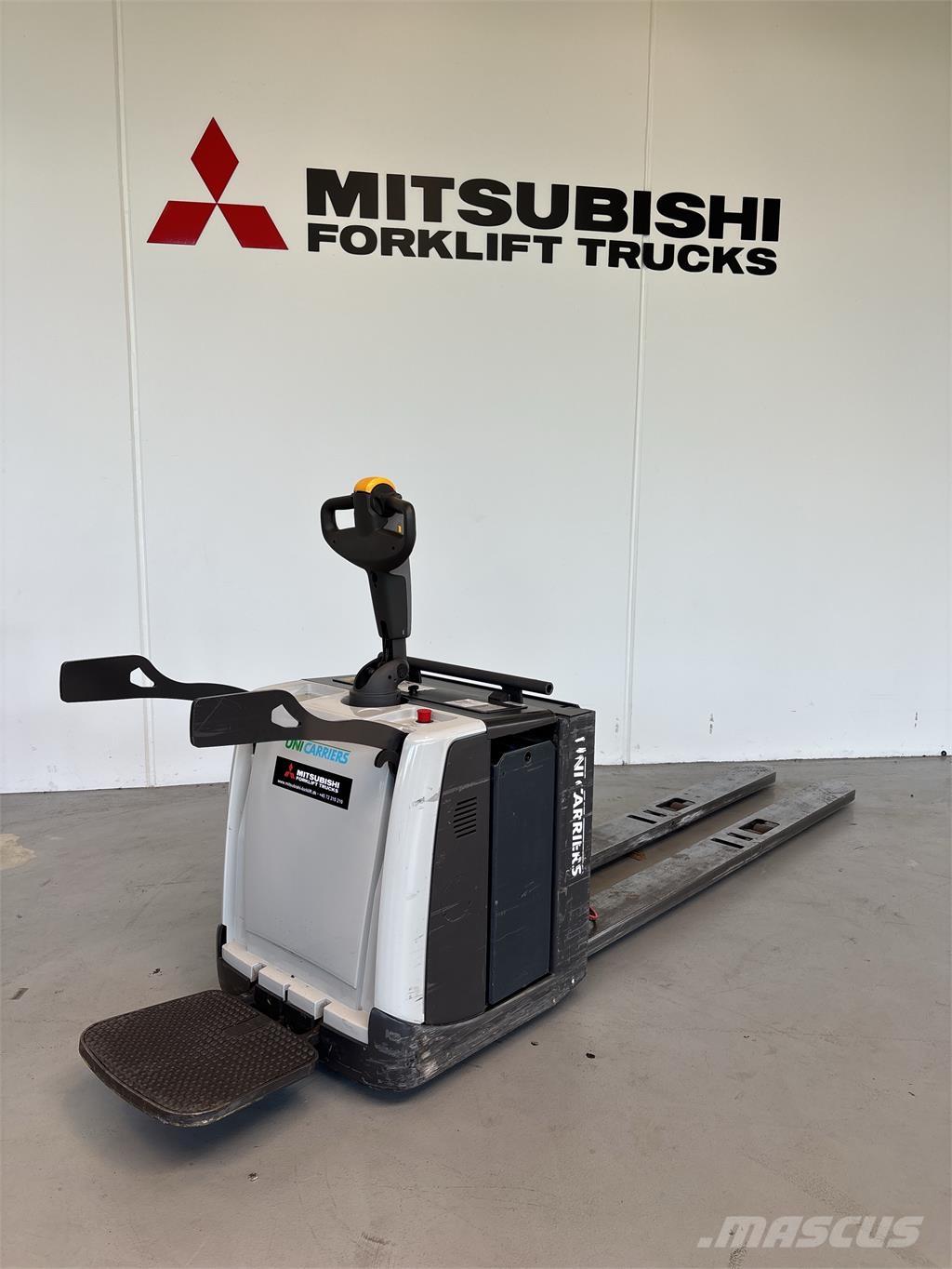 UniCarriers PMR200 平台卡車