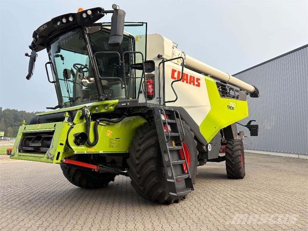 CLAAS TRION 750 聯合收穫機