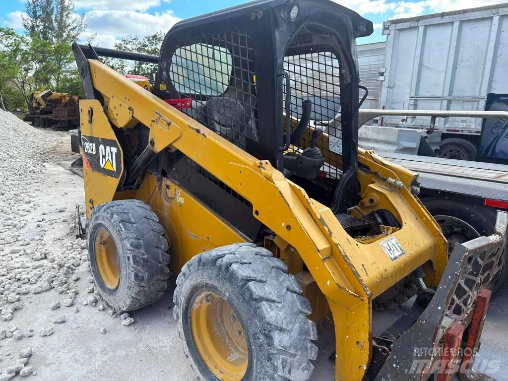 CAT 262 D 滑移轉向裝載機