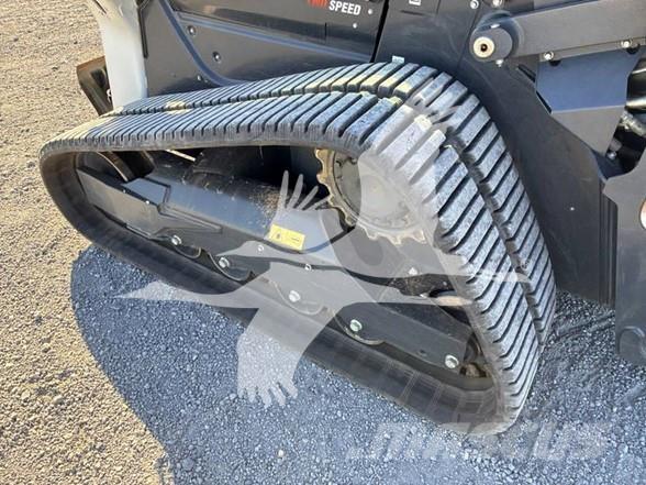 Bobcat T76 滑移轉向裝載機