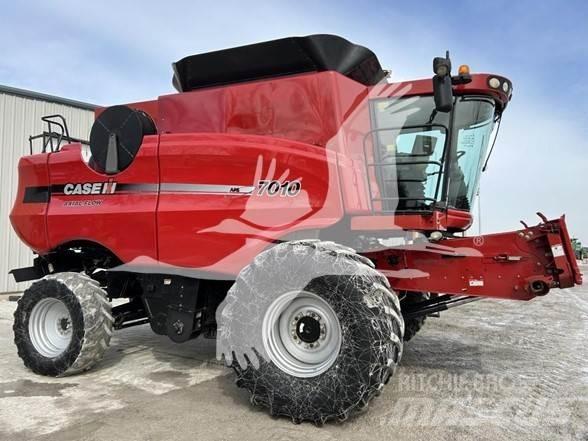 Case IH 7010 聯合收穫機