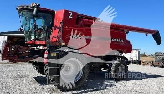 Case IH 8240 聯合收穫機