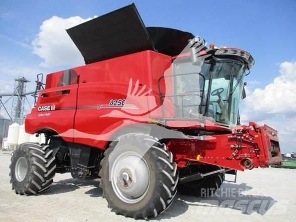 Case IH 8250 聯合收穫機