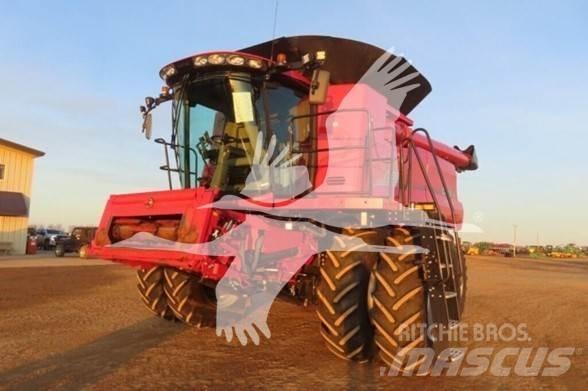 Case IH 8250 聯合收穫機
