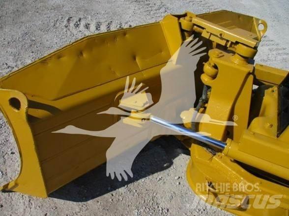 CAT D3G XL 履帶推土機