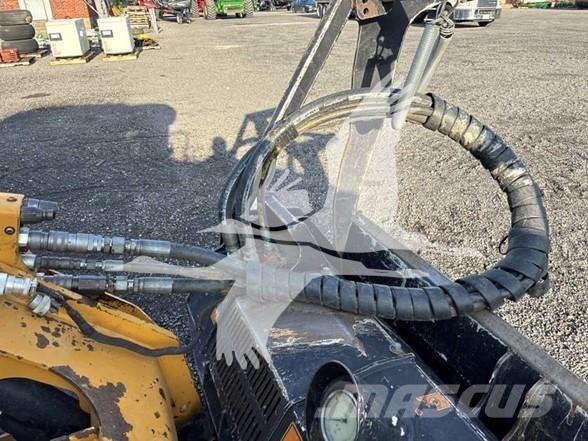 CAT HM415B 林業覆蓋機