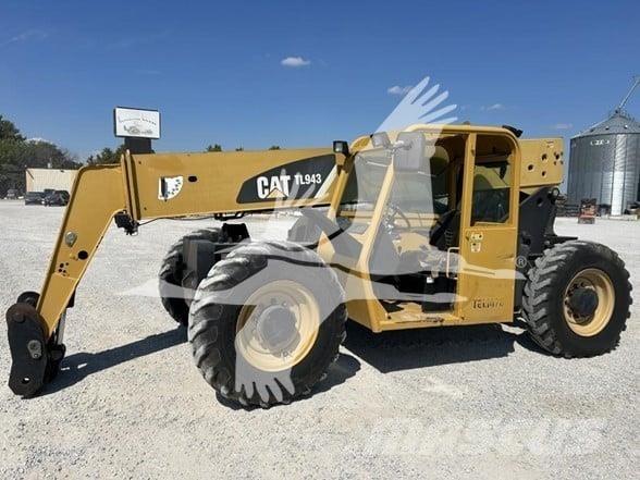 CAT TL943 伸縮臂操作車