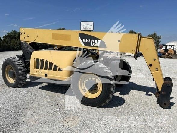 CAT TL943 伸縮臂操作車