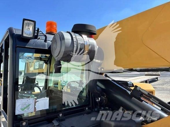 CAT TL943C 伸縮臂操作車