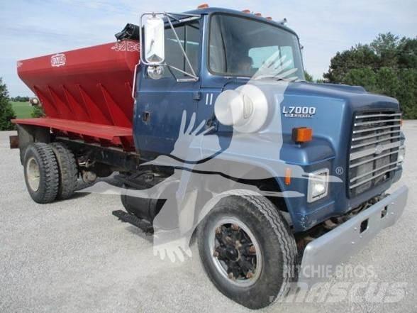 Ford LN7000 其他