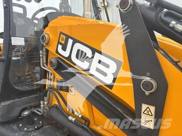 JCB 3CX 反鏟裝載機