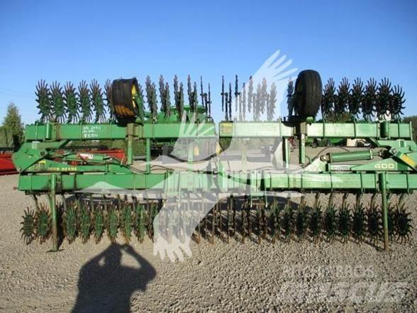 John Deere 400 其他耕耘機和配件