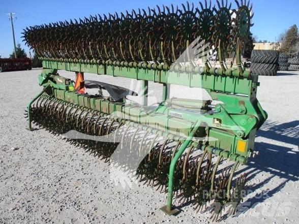 John Deere 400 其他耕耘機和配件