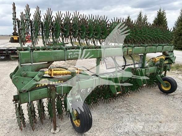 John Deere 400 其他耕耘機和配件